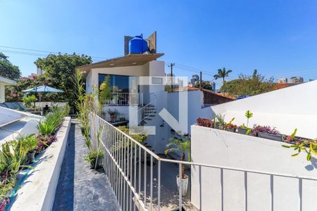 Casa à venda com 300m², 3 quartos e 2 vagasTerraço