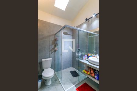 Casa à venda com 300m², 3 quartos e 2 vagasBanheiro