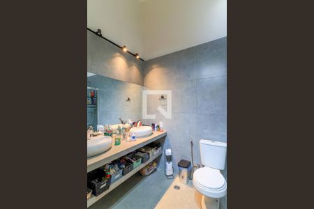 Casa à venda com 300m², 3 quartos e 2 vagasBanheiro da Suíte