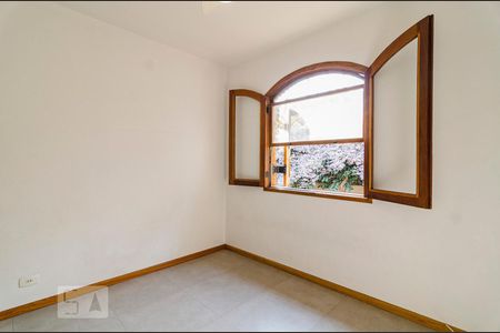 Casa à venda com 200m², 3 quartos e 2 vagasQuarto 3