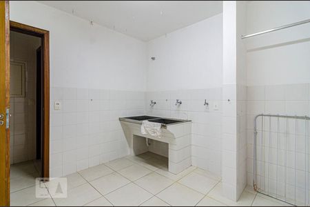 Casa à venda com 200m², 3 quartos e 2 vagasÁrea de serviço