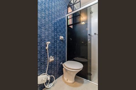 Casa à venda com 200m², 3 quartos e 2 vagasBanheiro da suíte