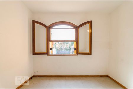 Casa à venda com 200m², 3 quartos e 2 vagasSuíte