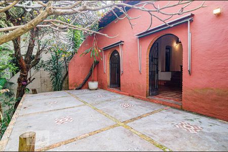 Varanda de casa à venda com 3 quartos, 200m² em Vila Madalena, São Paulo