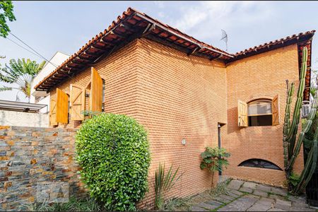 Casa à venda com 200m², 3 quartos e 2 vagasFachada