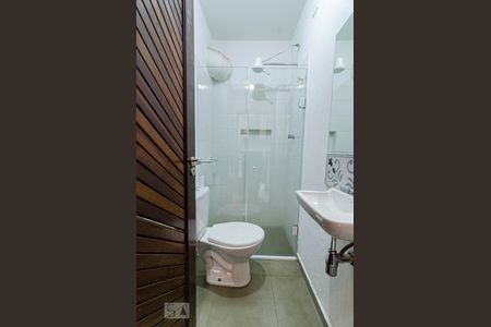 Casa à venda com 200m², 3 quartos e 2 vagasBanheiro de serviço