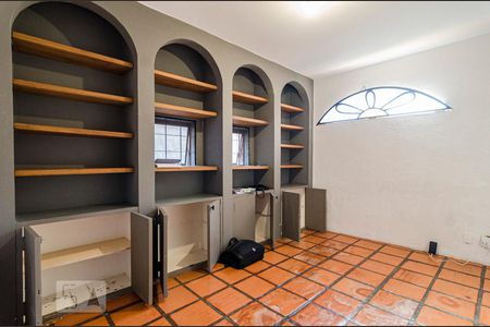 Casa à venda com 200m², 3 quartos e 2 vagasEscritório