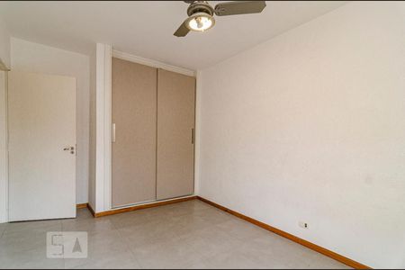 Casa à venda com 200m², 3 quartos e 2 vagasQuarto 2