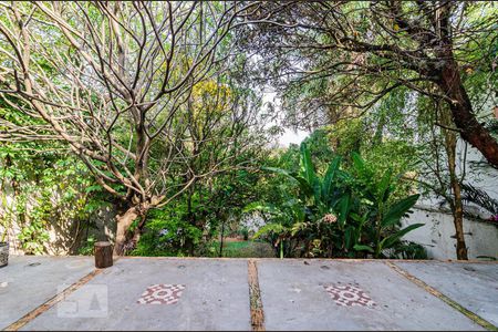 Varanda de casa à venda com 3 quartos, 200m² em Vila Madalena, São Paulo