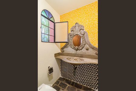 Casa à venda com 200m², 3 quartos e 2 vagasLavabo