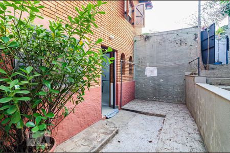 Casa à venda com 200m², 3 quartos e 2 vagasQuintal