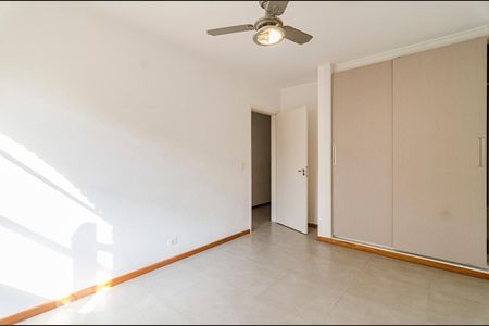 Casa à venda com 200m², 3 quartos e 2 vagasQuarto 2