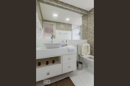 Apartamento para alugar com 140m², 3 quartos e 3 vagasBanheiro suíte 2