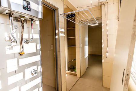 Apartamento à venda com 130m², 3 quartos e 1 vagaÁrea de serviço