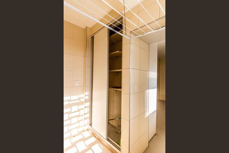 Apartamento à venda com 130m², 3 quartos e 1 vagaÁrea de serviço