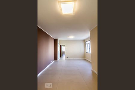 Apartamento à venda com 130m², 3 quartos e 1 vagaSala