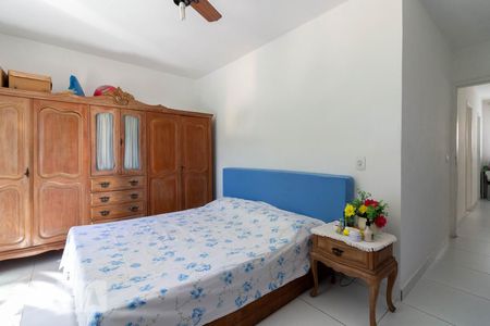 Casa à venda com 370m², 5 quartos e 6 vagas Casa à venda com 370m², 5 quartos e 6 vagasQuarto 5