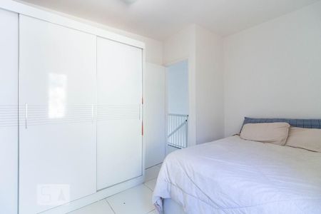 Casa à venda com 370m², 5 quartos e 6 vagas Casa à venda com 370m², 5 quartos e 6 vagasQuarto 3