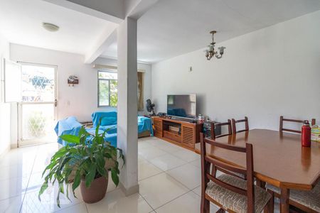 Casa à venda com 370m², 5 quartos e 6 vagas Casa à venda com 370m², 5 quartos e 6 vagasSala 2