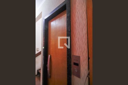 Elevador de casa à venda com 3 quartos, 480m² em Parque da Vila Prudente, São Paulo