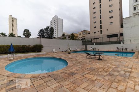 Apartamento à venda com 118m², 3 quartos e 1 vaga Apartamento à venda com 118m², 3 quartos e 1 vagaPiscina