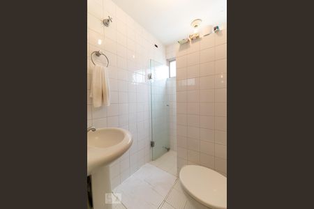 Apartamento à venda com 118m², 3 quartos e 1 vaga Apartamento à venda com 118m², 3 quartos e 1 vagaBanheiro da suíte