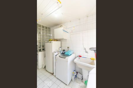 Apartamento à venda com 118m², 3 quartos e 1 vaga Apartamento à venda com 118m², 3 quartos e 1 vagaÁrea de serviço