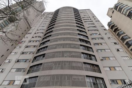 Apartamento à venda com 118m², 3 quartos e 1 vaga Apartamento à venda com 118m², 3 quartos e 1 vagaFachada