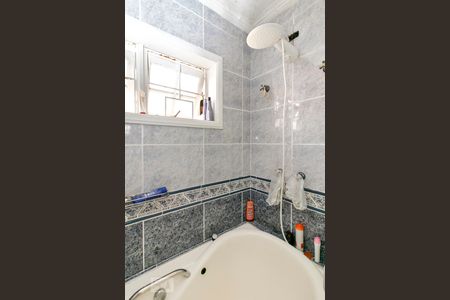 Casa à venda com 350m², 3 quartos e 3 vagasBanheiro da Suíte 1