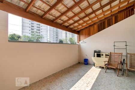 Casa à venda com 350m², 3 quartos e 3 vagasVaranda 
