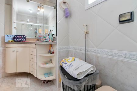 Casa à venda com 350m², 3 quartos e 3 vagasBanheiro da Suíte 2