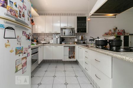 Casa à venda com 350m², 3 quartos e 3 vagasCozinha