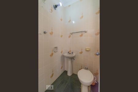 Casa para alugar com 250m², 4 quartos e 5 vagasLavabo