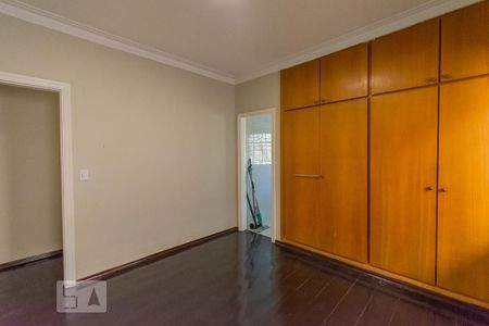 Casa para alugar com 250m², 4 quartos e 5 vagasSuíte