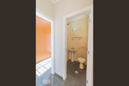 Casa para alugar com 250m², 4 quartos e 5 vagasLavabo