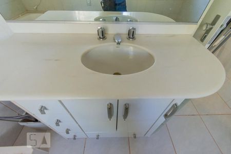 Casa para alugar com 250m², 4 quartos e 5 vagasBanheiro da Suíte