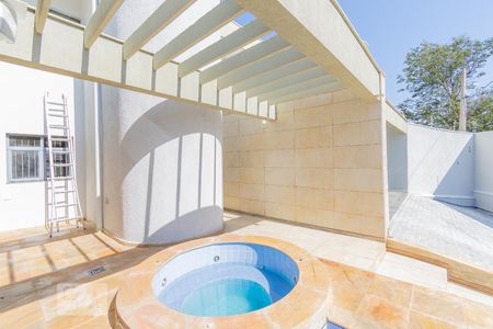 Casa para alugar com 250m², 4 quartos e 5 vagasPiscina