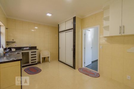 Casa para alugar com 250m², 4 quartos e 5 vagasCozinha