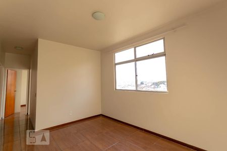 Sala de apartamento para alugar com 3 quartos, 70m² em Alípio de Melo, Belo Horizonte