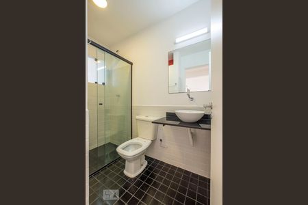 Banheiro de apartamento à venda com 1 quarto, 47m² em Vila Pompéia, São Paulo