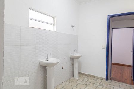 Casa à venda com 180m², 2 quartos e sem vagaBanheiro