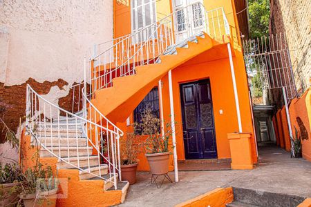 Casa à venda com 180m², 2 quartos e sem vagaQuintal 