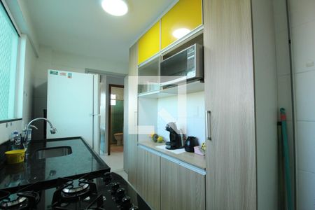 Apartamento à venda com 62m², 2 quartos e 1 vagaCozinha