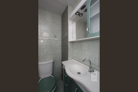 BANHEIRO de apartamento para alugar com 2 quartos, 42m² em Rubem Berta, Porto Alegre