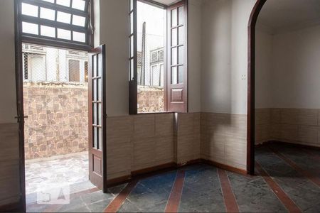 Casa à venda com 150m², 3 quartos e sem vaga Casa à venda com 150m², 3 quartos e sem vagaSala 2