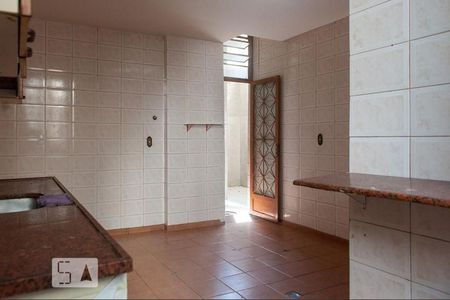 Casa à venda com 150m², 3 quartos e sem vaga Casa à venda com 150m², 3 quartos e sem vagaCozinha 2