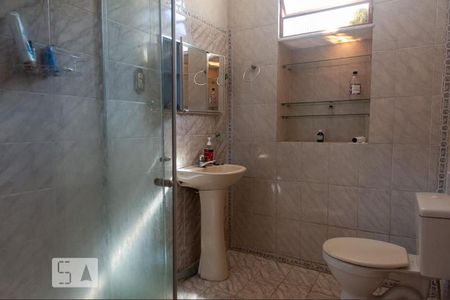 Casa à venda com 150m², 3 quartos e sem vaga Casa à venda com 150m², 3 quartos e sem vagaBanheiro Social 4