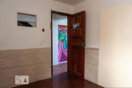 Casa à venda com 150m², 3 quartos e sem vaga Casa à venda com 150m², 3 quartos e sem vagaQuarto 5