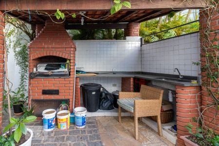 Casa à venda com 300m², 3 quartos e 6 vagas Casa à venda com 300m², 3 quartos e 6 vagasChurrasqueira