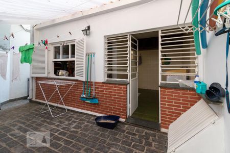 Casa à venda com 300m², 3 quartos e 6 vagas Casa à venda com 300m², 3 quartos e 6 vagasÁrea de Serviço